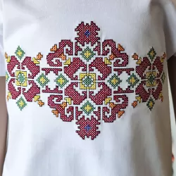 Детска бяла тениска с бродерия