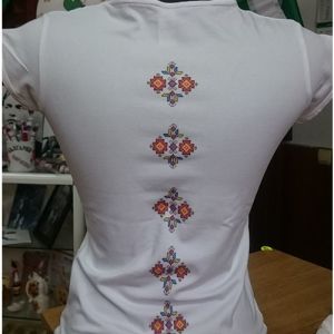 Висококачествена дамска тениска с мотиви на шевици- вариант 2